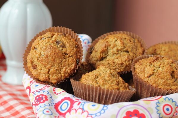 Muffins à l'avoine et aux amandes, un dessert parfumé pour ceux qui maigrissent en suivant le régime méditerranéen
